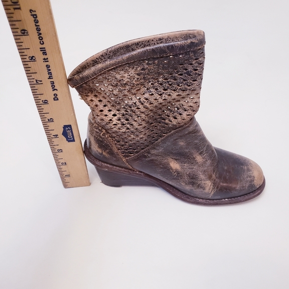 Bedstu Cobbler Series Dutchess Distressed Leather Wedge Brown Boots, Size 6 - Picture 6 of 11